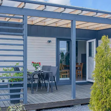 Vakantiehuis Stunning In With Sauna Jezierzany