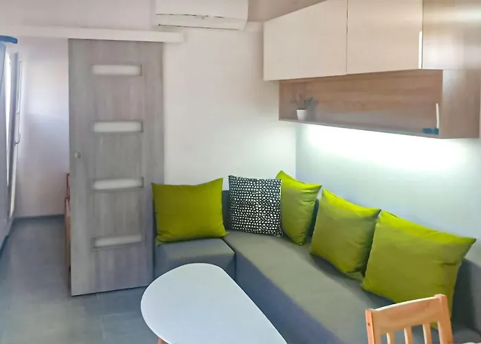 度假居 Stunning In With Sauna Jezierzany